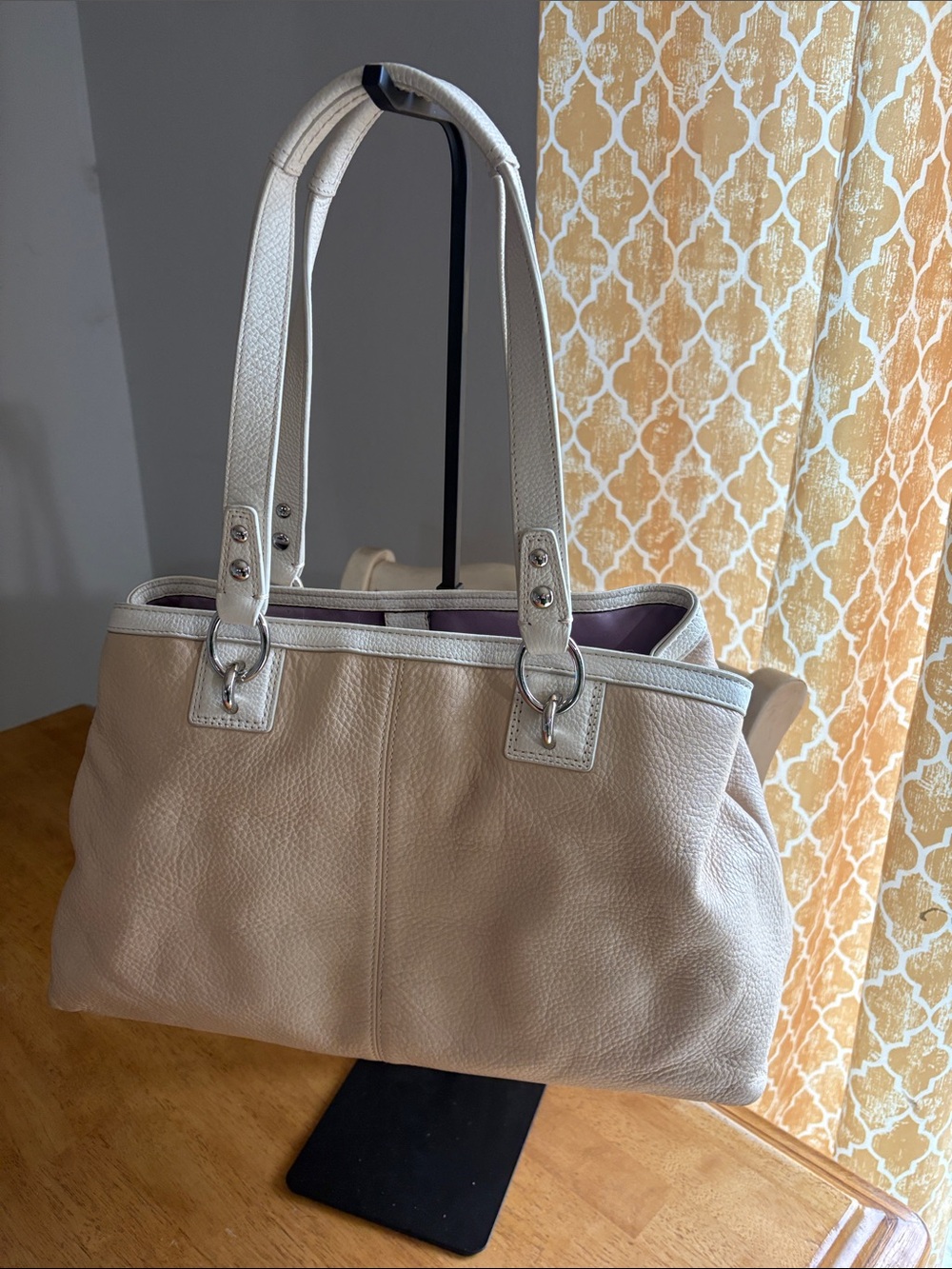 Coach 2012 Penelope Beige and white - Picture 3 of 9